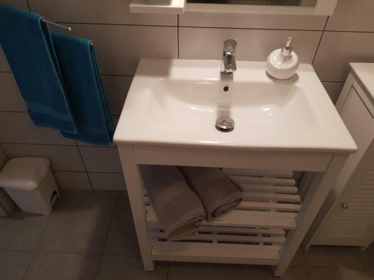 شقة L&M Studio Apartman بولا المظهر الخارجي الصورة