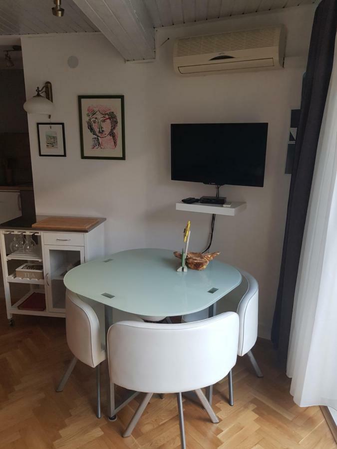 شقة L&M Studio Apartman بولا المظهر الخارجي الصورة